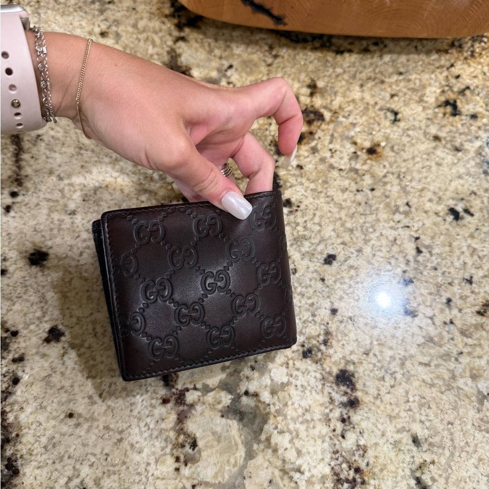 Gucci Signature G Leather Bi Fold  Wallet AUTHENTIC - Picture 5 of 6
